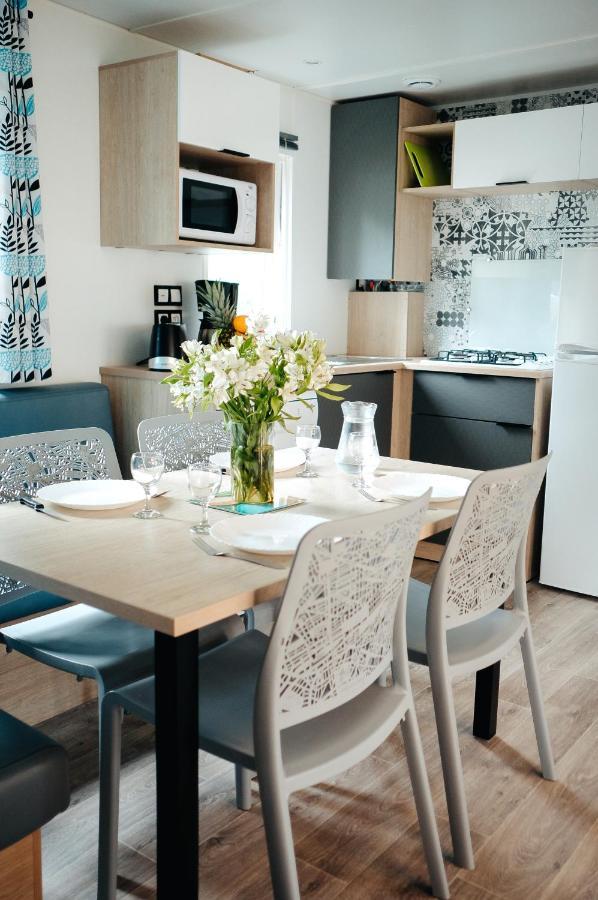Saint-Julien-des-Landes Mobil Home Xxl2 4 Chambres - Camping Chateau La Foret المظهر الخارجي الصورة